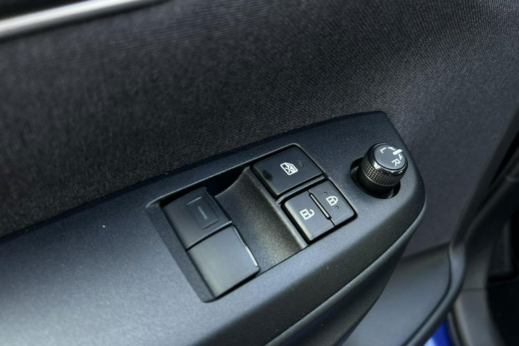 Toyota Yaris 1.5 HSD 116KM COMFORT, salon Polska, gwarancja, FV23% zdjęcie 19