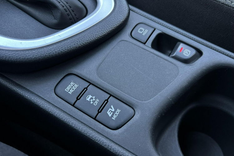 Toyota Yaris 1.5 HSD 116KM COMFORT, salon Polska, gwarancja, FV23% zdjęcie 23