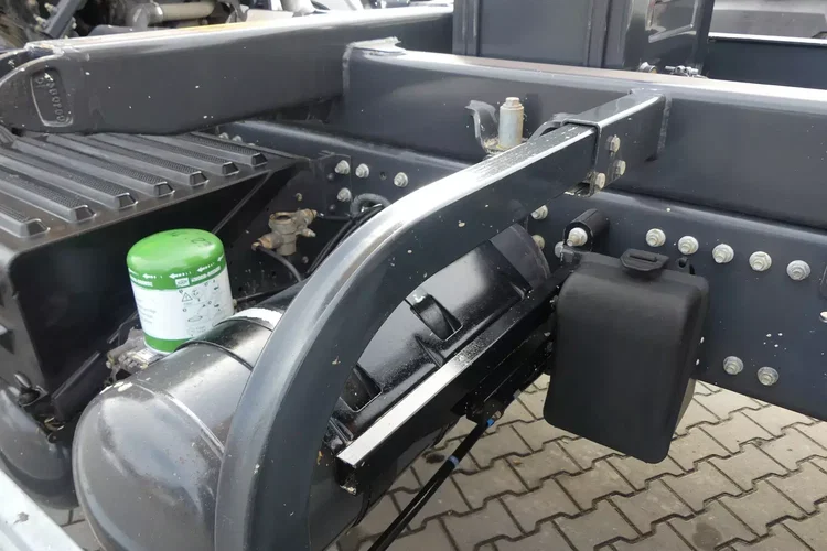 Renault KERAX 450DXI / 6x4 / WYWROTKA / HYDROBURTA / MANUAL / RETARDER / zdjęcie 16