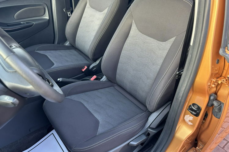 Ford Ka+ Gwarancja, Niski przebieg, Bogate wyposażenie zdjęcie 12