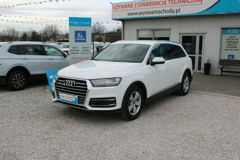 samochód osobowy Audi zdjęcie 1