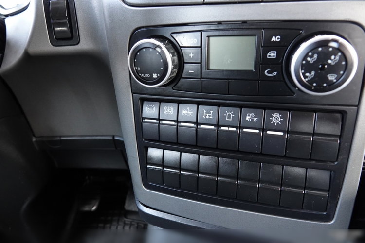 MAN TGS 33.400 / 6x4 / SKRZYNIOWY - 6, 5M / HDS PALFINGER 22002 4xwysów 13 M / STEROWANIE RADIOWE / ROTATOR zdjęcie 36