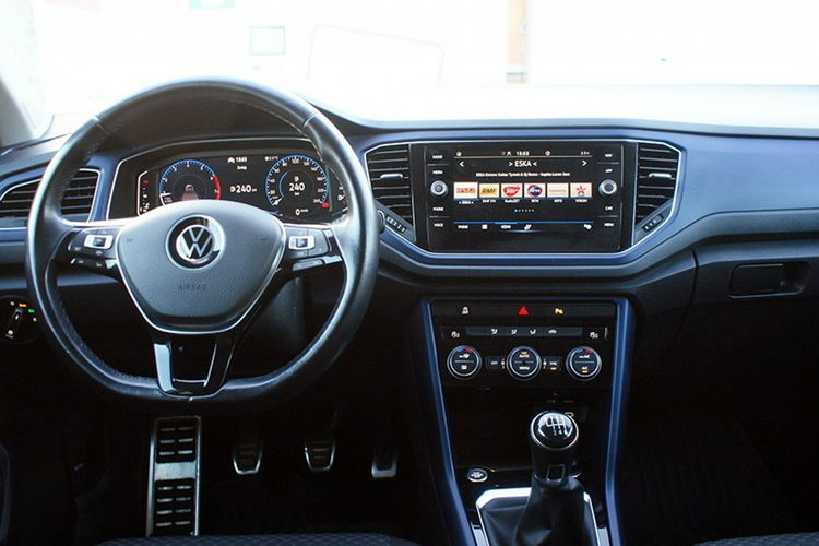 Volkswagen T-Roc zdjęcie 17