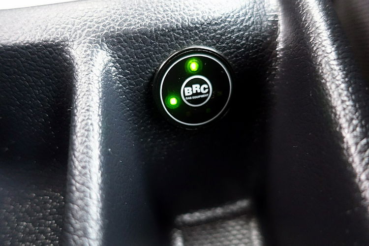 Kia Rio FABRYCZNA Instalacja Gazowa 3Lata GWARANCJA I-wł Bezwypadkowy FV23% 4x2 zdjęcie 18