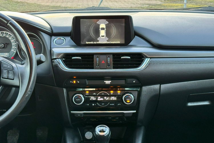 Mazda 6 Niski Przebieg Perła BDB stan zdjęcie 20