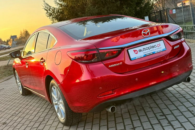 Mazda 6 Niski Przebieg Perła BDB stan zdjęcie 4