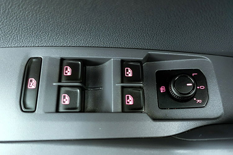 Volkswagen T-Cross AUTOMAT 150km fullLed+Front Assist 1wł Kraj Bezwypadkowy F23% 4x2 zdjęcie 15