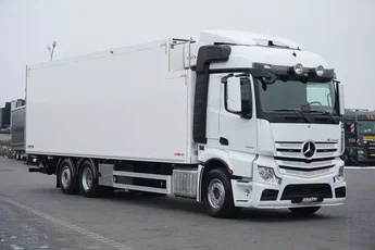 Mercedes ACTROS / 2553 / EURO 6 / CHŁODNIA + WINDA / 23 PALETY / OŚ SKRĘTNA
