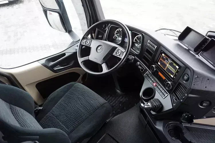 Mercedes ACTROS / 2553 / EURO 6 / CHŁODNIA + WINDA / 23 PALETY / OŚ SKRĘTNA zdjęcie 12