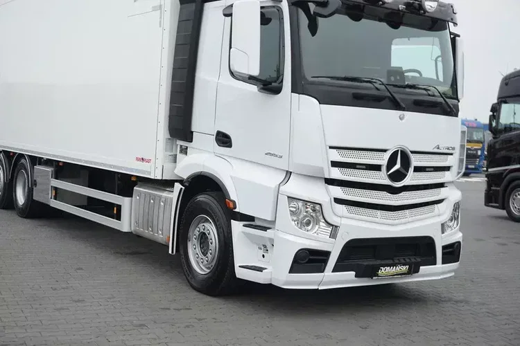 Mercedes ACTROS / 2553 / EURO 6 / CHŁODNIA + WINDA / 23 PALETY / OŚ SKRĘTNA zdjęcie 19