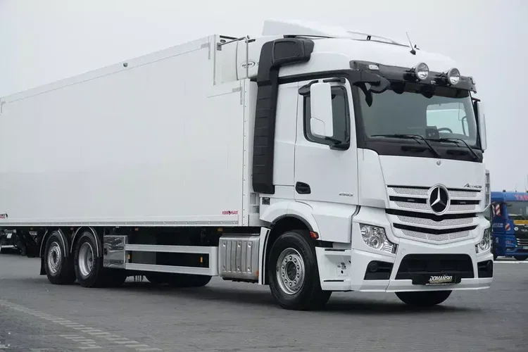 Mercedes ACTROS / 2553 / EURO 6 / CHŁODNIA + WINDA / 23 PALETY / OŚ SKRĘTNA zdjęcie 21