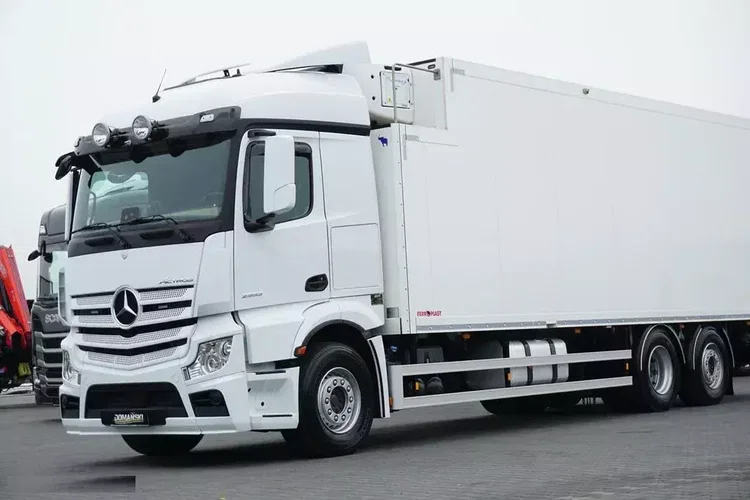 Mercedes ACTROS / 2553 / EURO 6 / CHŁODNIA + WINDA / 23 PALETY / OŚ SKRĘTNA zdjęcie 30