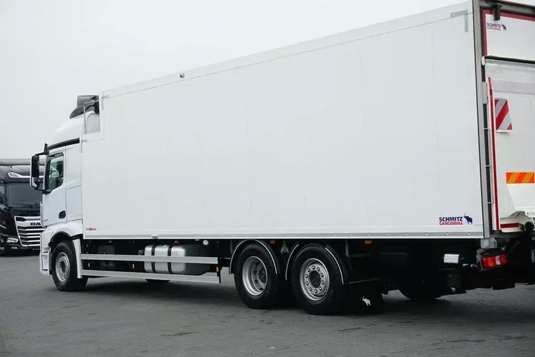 Mercedes ACTROS / 2553 / EURO 6 / CHŁODNIA + WINDA / 23 PALETY / OŚ SKRĘTNA zdjęcie 36