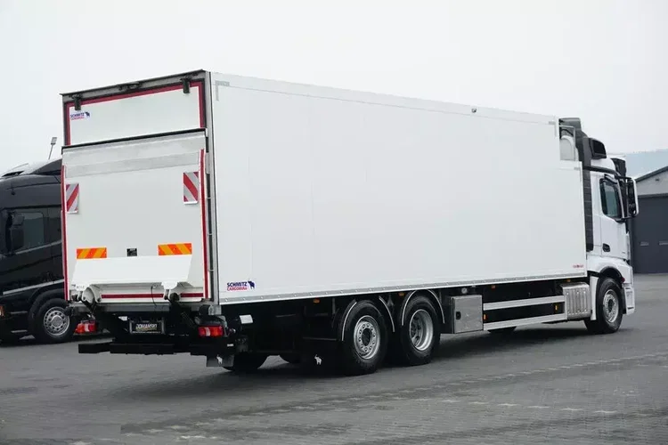 Mercedes ACTROS / 2553 / EURO 6 / CHŁODNIA + WINDA / 23 PALETY / OŚ SKRĘTNA zdjęcie 5