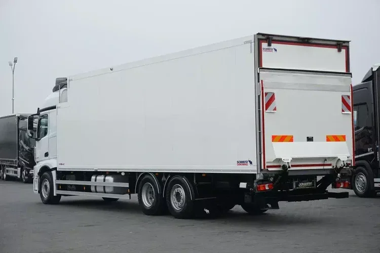 Mercedes ACTROS / 2553 / EURO 6 / CHŁODNIA + WINDA / 23 PALETY / OŚ SKRĘTNA zdjęcie 6