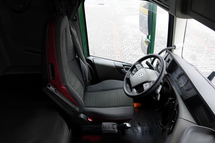 Volvo FH 500 / PEŁNY ADR / 2016 ROK / PO KONTRAKCIE SERWISOWYM  zdjęcie 25