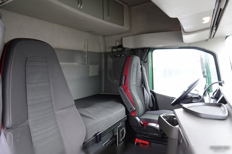 Volvo FH 500 / PEŁNY ADR / 2016 ROK / PO KONTRAKCIE SERWISOWYM  zdjęcie 33