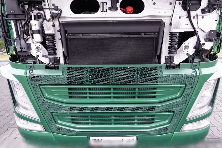 Volvo FH 500 / PEŁNY ADR / 2016 ROK / PO KONTRAKCIE SERWISOWYM  zdjęcie 35