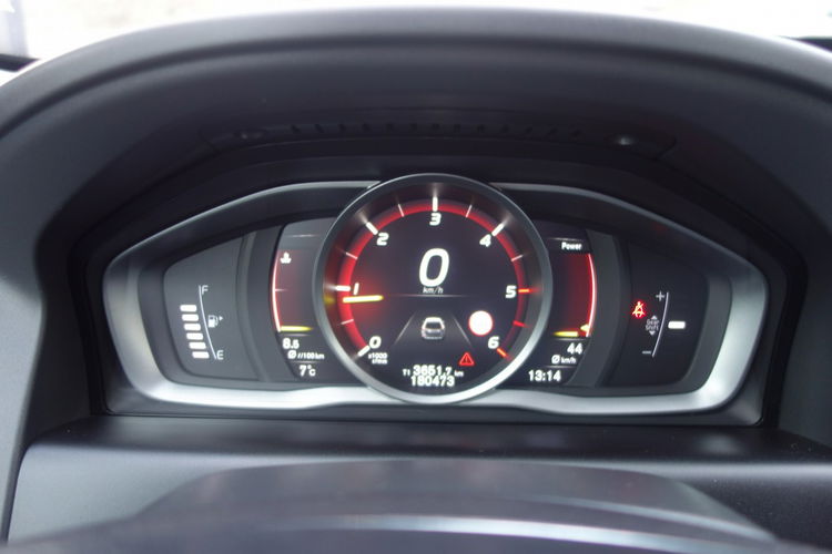 XC 60 Volvo XC-60 2016 manual 2.0 diesel 190km nawi grzane fotele ksenon zdjęcie 33