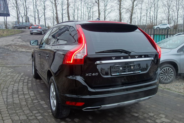 XC 60 Volvo XC-60 2016 manual 2.0 diesel 190km nawi grzane fotele ksenon zdjęcie 4