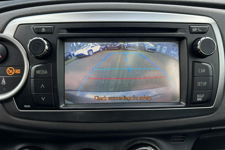 Toyota Yaris 1.33 VVTi 99KM PREMIUM VISION, salon Polska zdjęcie 12