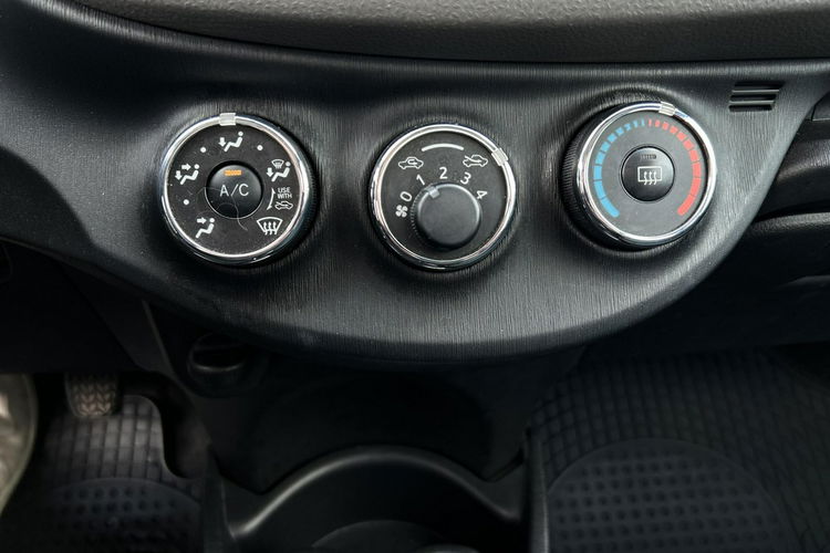 Toyota Yaris 1.33 VVTi 99KM PREMIUM VISION, salon Polska zdjęcie 13
