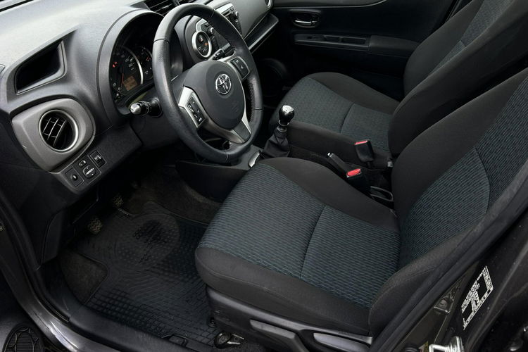 Toyota Yaris 1.33 VVTi 99KM PREMIUM VISION, salon Polska zdjęcie 14