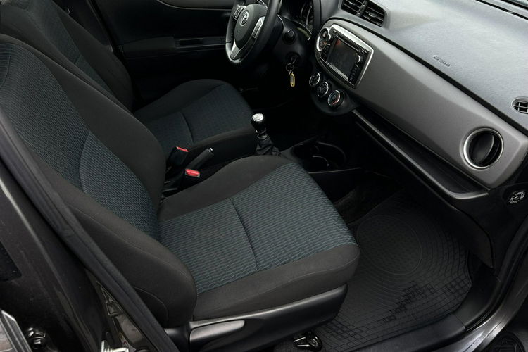 Toyota Yaris 1.33 VVTi 99KM PREMIUM VISION, salon Polska zdjęcie 16