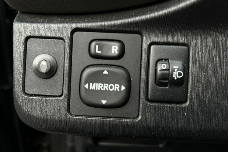 Toyota Yaris 1.33 VVTi 99KM PREMIUM VISION, salon Polska zdjęcie 18