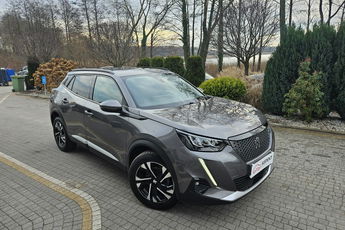 Peugeot 2008 1.2 PureTech Allure 130KM / Bezwypadkowy / Pierwszy właściciel