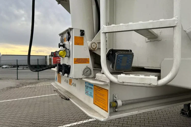 BENALU Wywrotka 57.8 m3 zdjęcie 8