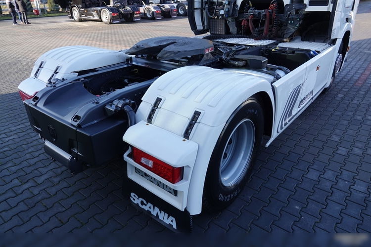 Scania R 500 / RETARDER / KLIMA POSTOJOWA / CAŁA NA PODUSZKACH / HYDRAULIKA / OPTICRUISE + SPRZĘGŁO / SPROWADZONA / PO KONTRAKCIE SERWISOWYM zdjęcie 14