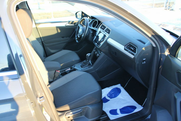 Volkswagen Tiguan Comfortline F-Vat Salon Polska Gwarancja Navi Kamera zdjęcie 11