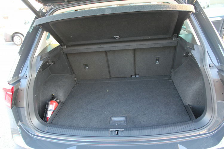 Volkswagen Tiguan Comfortline F-Vat Salon Polska Gwarancja Navi Kamera zdjęcie 14