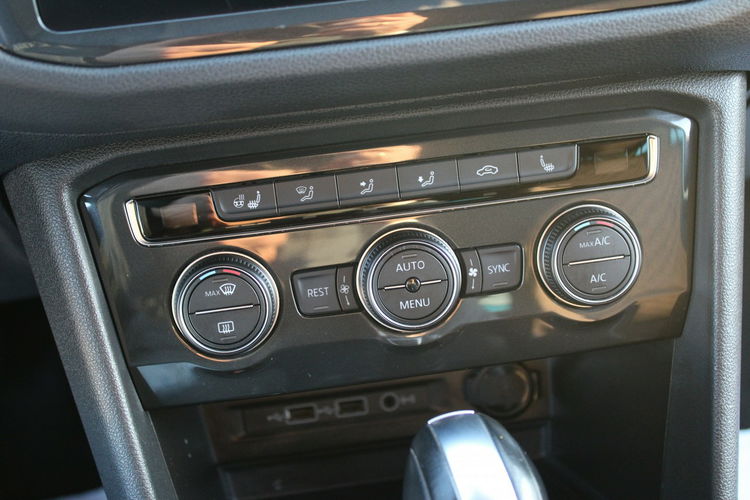 Volkswagen Tiguan Comfortline F-Vat Salon Polska Gwarancja Navi Kamera zdjęcie 29