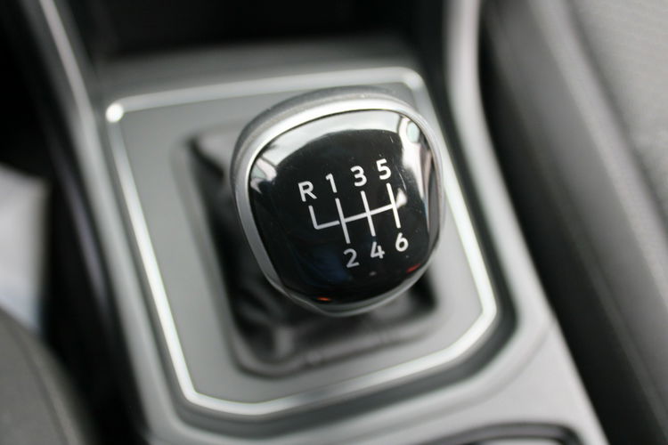 Volkswagen Touran Comfortline F-VAT Salon Polska zdjęcie 27