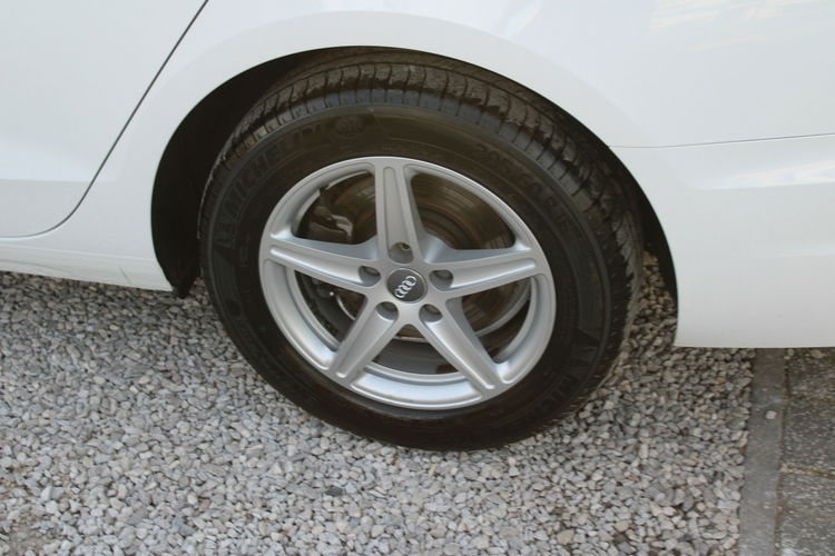 Audi A4 F-VAT Gwarancja G.Fotele Automat Kamera Navi zdjęcie 9