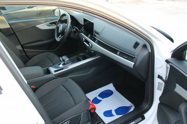 Audi A4 F-VAT Gwarancja G.Fotele Automat Kamera Navi zdjęcie 14