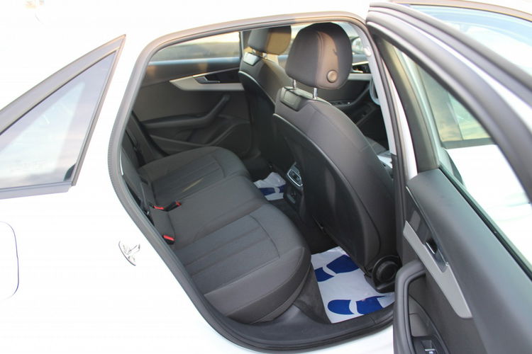 Audi A4 F-VAT Gwarancja G.Fotele Automat Kamera Navi zdjęcie 15