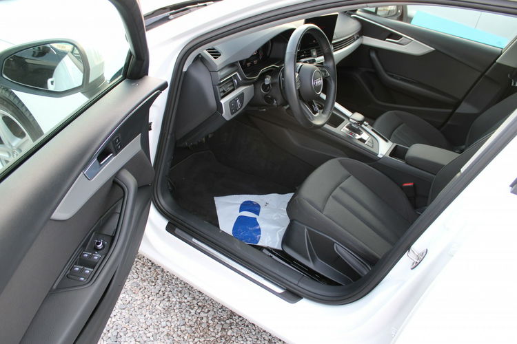 Audi A4 F-VAT Gwarancja G.Fotele Automat Kamera Navi zdjęcie 19