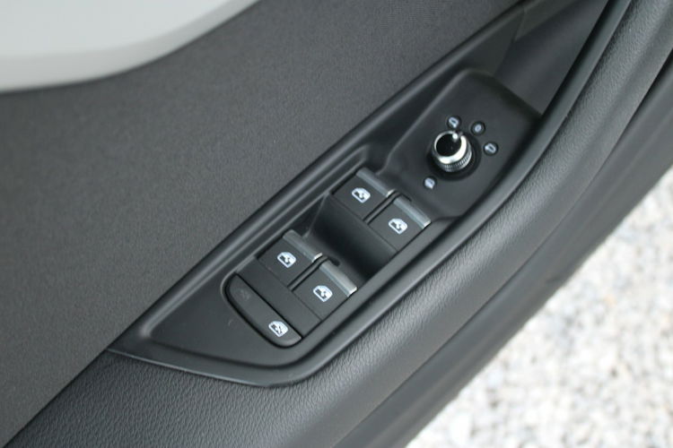 Audi A4 F-VAT Gwarancja G.Fotele Automat Kamera Navi zdjęcie 20