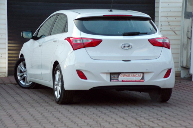 Hyundai i30 Automat /Klimatronic /Navi / 1.6 /135KM / zdjęcie 11