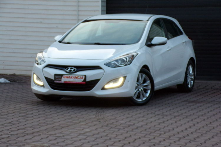 Hyundai i30 Automat /Klimatronic /Navi / 1.6 /135KM / zdjęcie 2