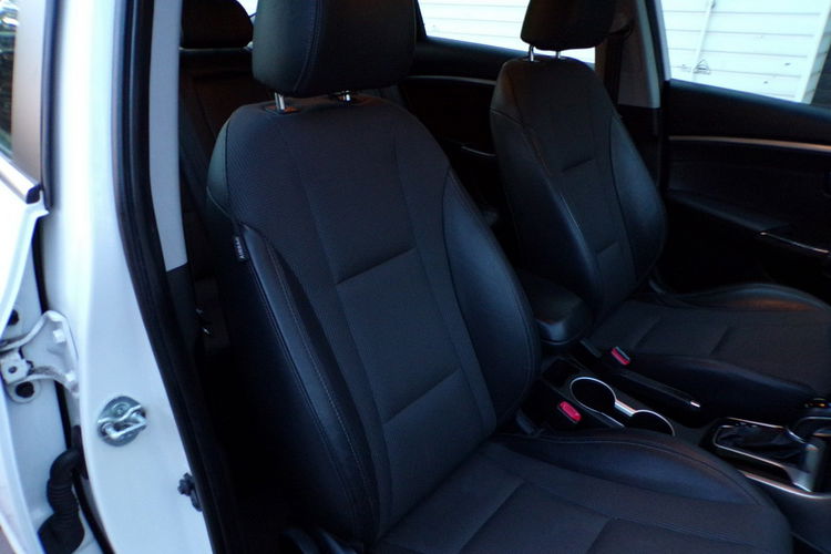 Hyundai i30 Automat /Klimatronic /Navi / 1.6 /135KM / zdjęcie 30