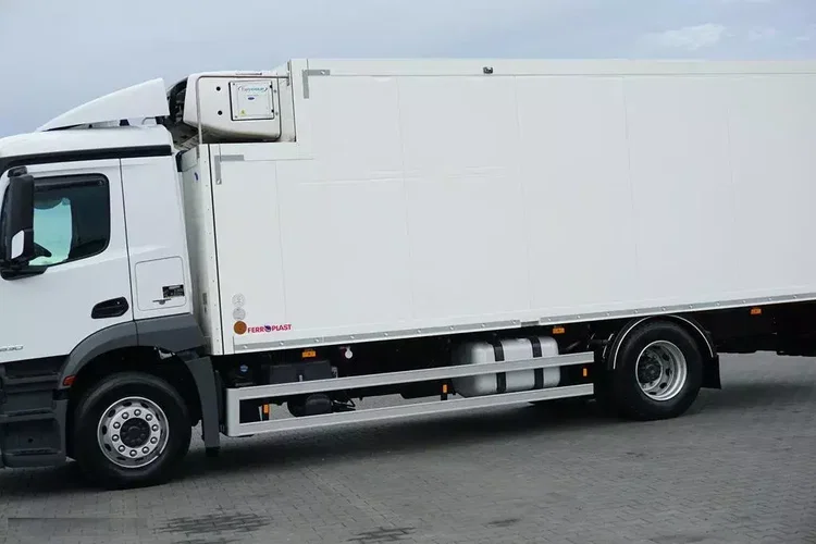 Mercedes / ANTOS / 1830 / E 6 / CHŁODNIA + WINDA / 18 PALET zdjęcie 14