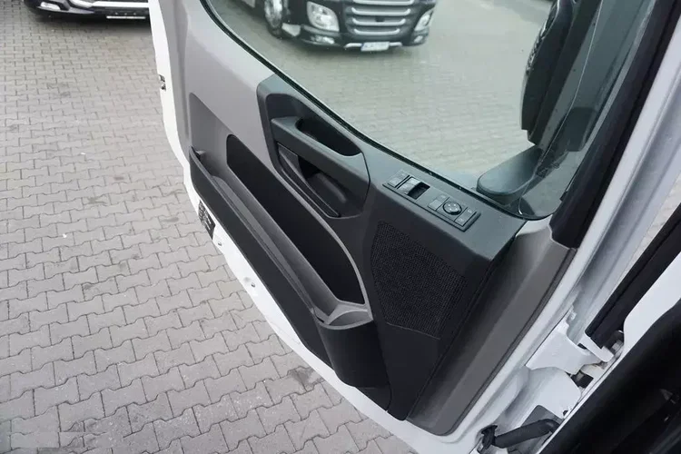 Mercedes / ANTOS / 1830 / E 6 / CHŁODNIA + WINDA / 18 PALET zdjęcie 37