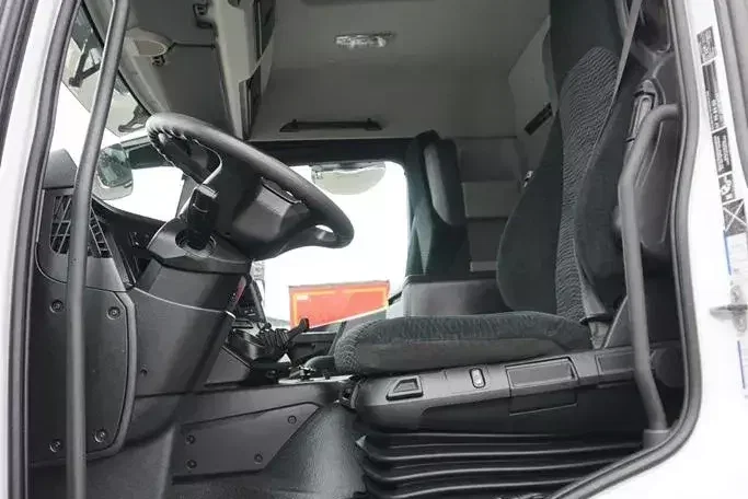 Mercedes / ANTOS / 1830 / E 6 / CHŁODNIA + WINDA / 18 PALET zdjęcie 7