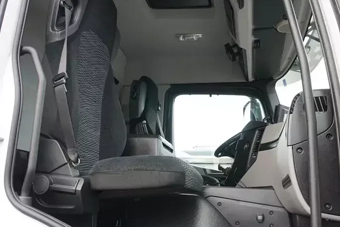 Mercedes / ANTOS / 1830 / E 6 / CHŁODNIA + WINDA / 18 PALET zdjęcie 8