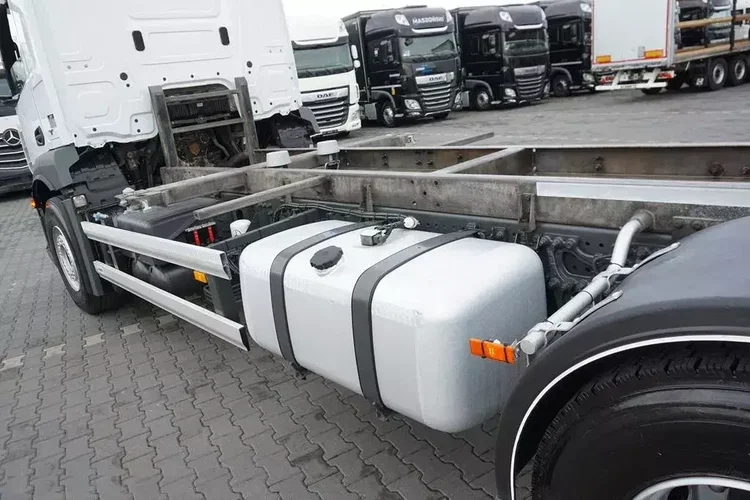 Mercedes / ANTOS / 2535 / ACC / E 6 / BDF + WINDA / 7.15 , 7.45, 7.82 M / OŚ SKRĘTNA zdjęcie 10