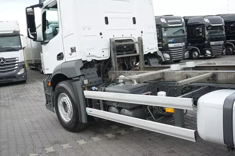 Mercedes / ANTOS / 2535 / ACC / E 6 / BDF + WINDA / 7.15 , 7.45, 7.82 M / OŚ SKRĘTNA zdjęcie 33